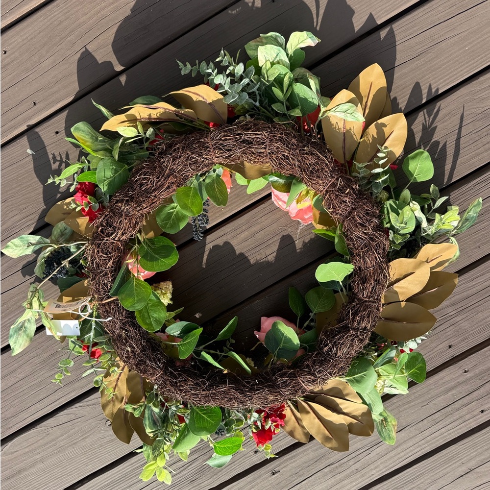 Frontgate Floral Wreath - NWT - Picture 10 of 13